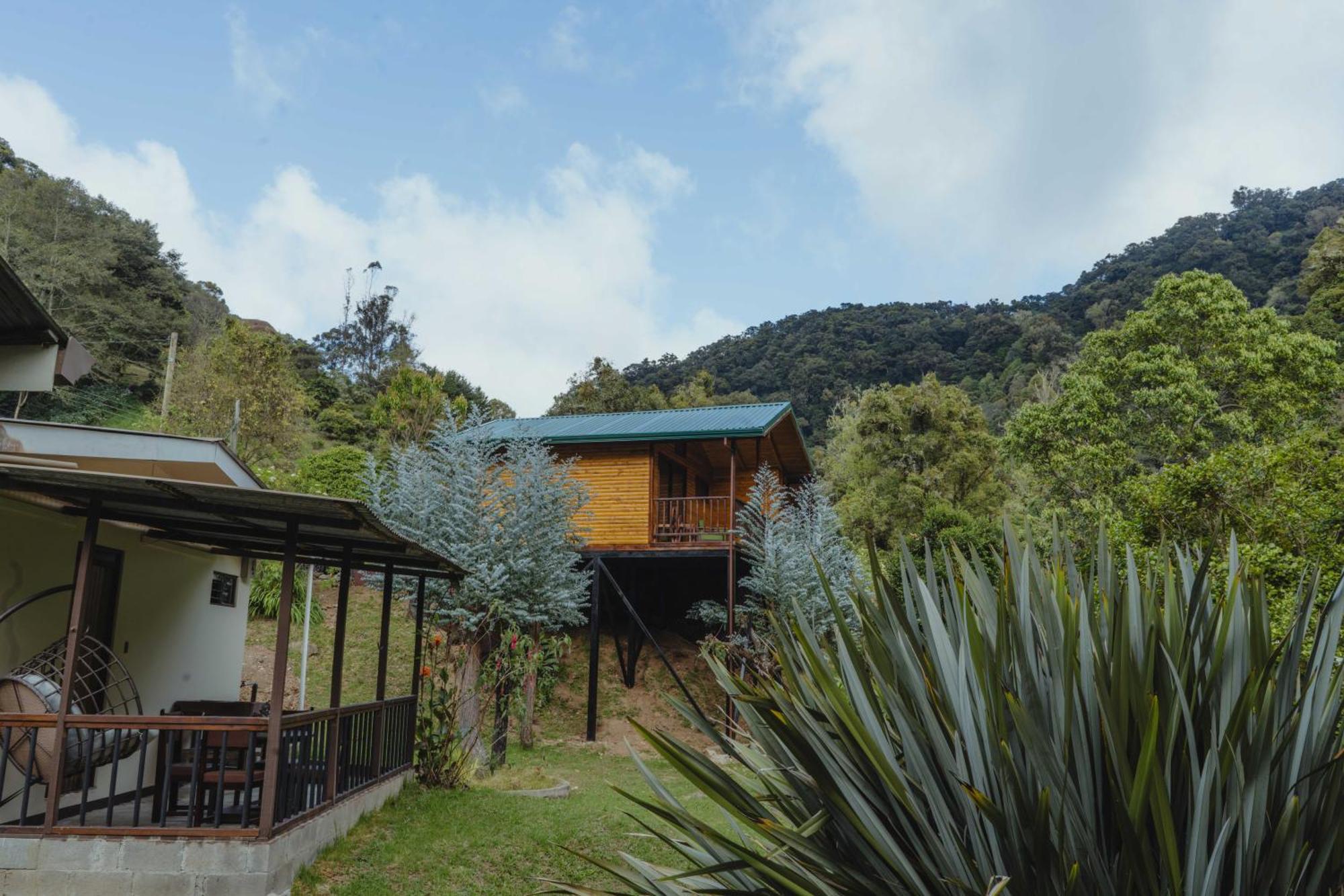 Cabinas El Quetzal San Gerardo de Dota Exterior foto
